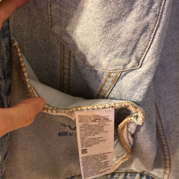 Authentic Vintage Levi’s Denim Jacket - Picture 15 of 16